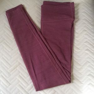 Very Cute Size Small Athleta Leggings!